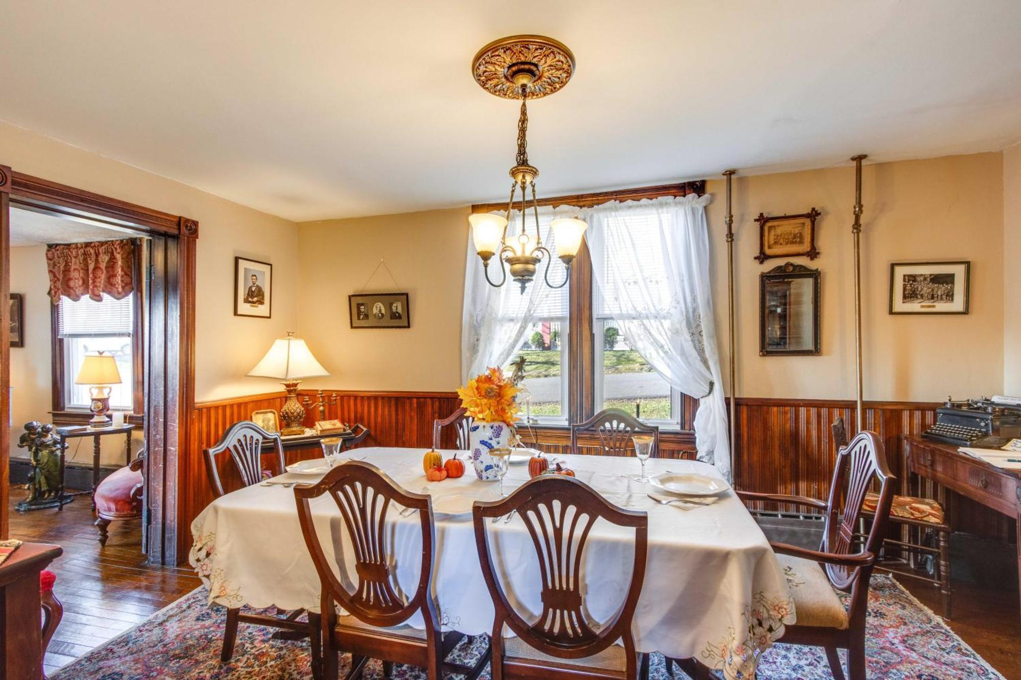 Victorian Home With Porch 6 Mi To Hickory Run Park! White Haven Exterior foto